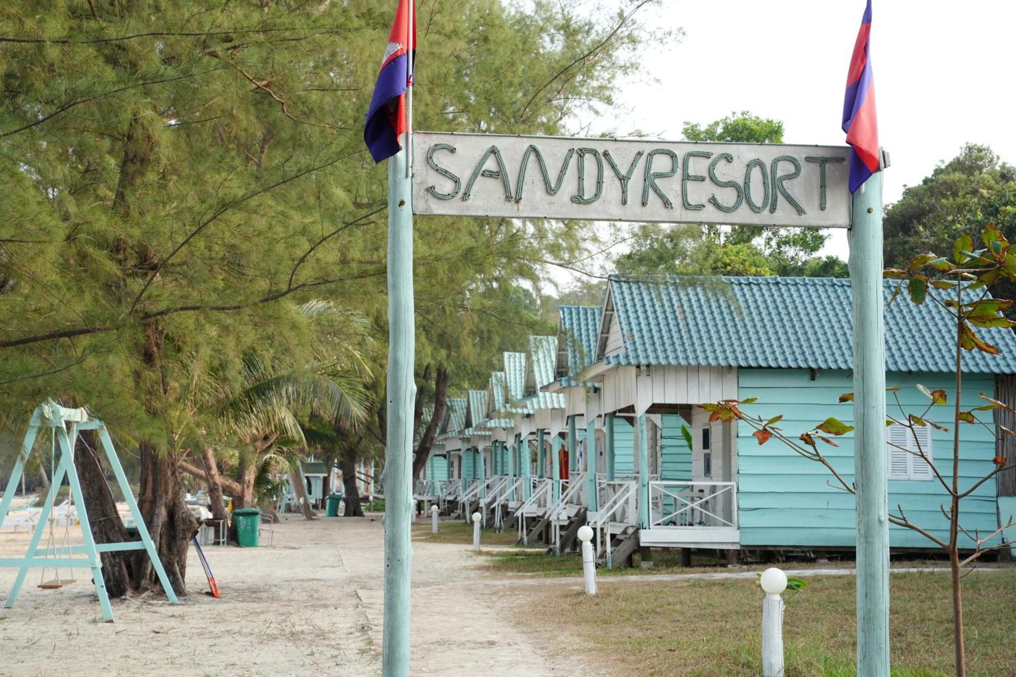 Resort Sandy By Ehm Koh Rong Sanloem